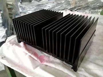 CNC Machining Extruded Heat Sink Akzo Nobel Powder Painting for Truck Lamp