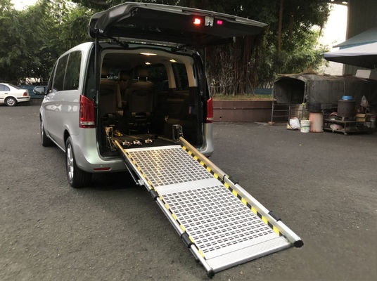 Rampa di ingresso per sedie a rotelle premium per MPV e furgoni universali
